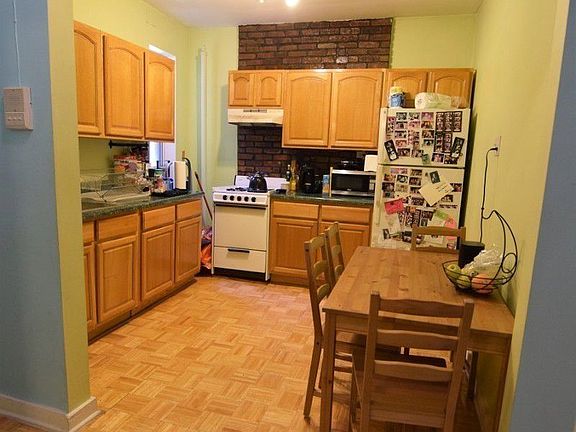 3rd image of 407 E 77th St APT 5R