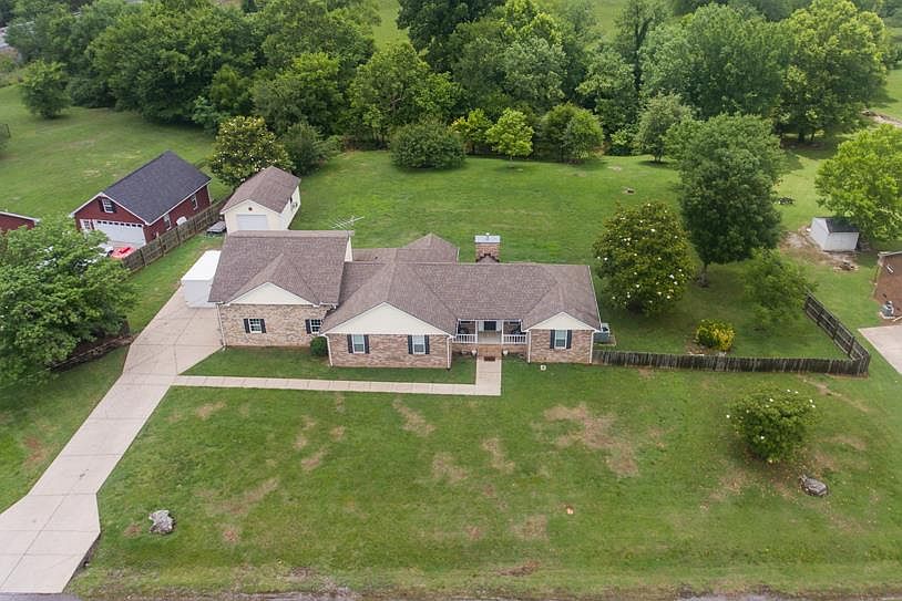 1st image of 3415 Lakebrook Dr