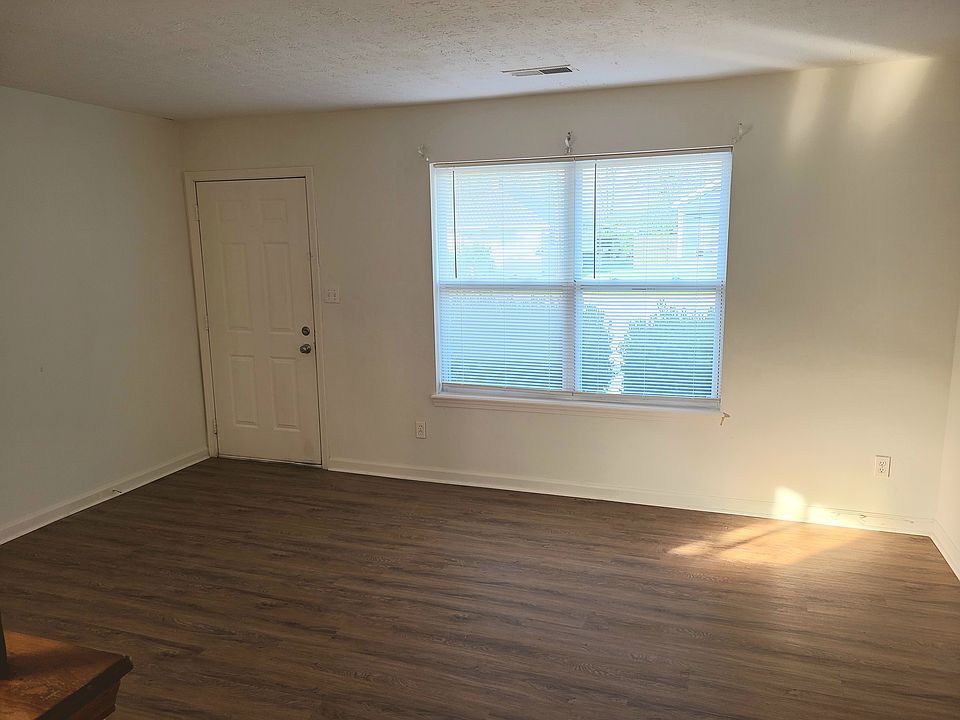 1st image of 207A Stamper Ave