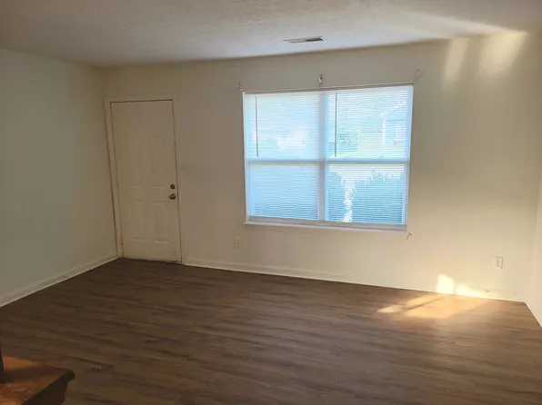 207A Stamper Ave, La Grange, KY 40031