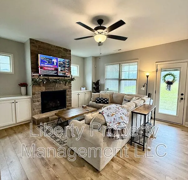 1218 Hayes Rd — Photo 9