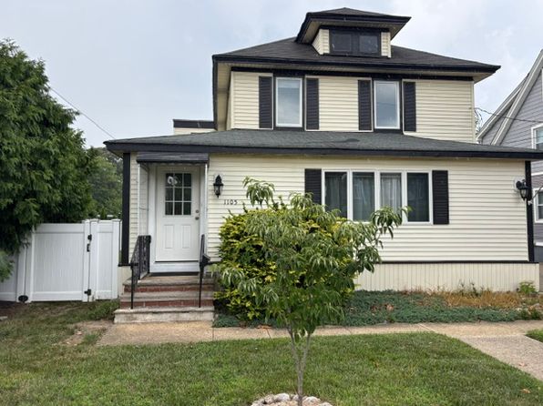 1105 Arnold Ave