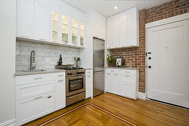 Rented by Avi Nash Associates