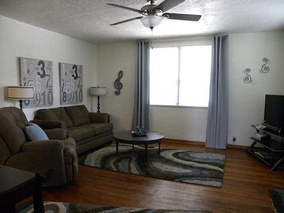 Liv. Room