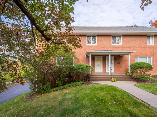 762 Robinwood Dr, Pittsburgh, PA 15220