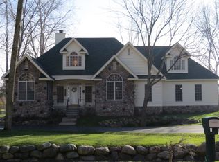 1276 Arthurs Ct, Pinckney, MI