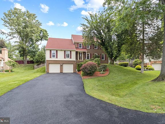 2nd image of 9209 Pavonia Ct