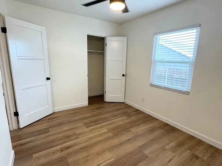 5248-50 Landis St #1 — Photo 6
