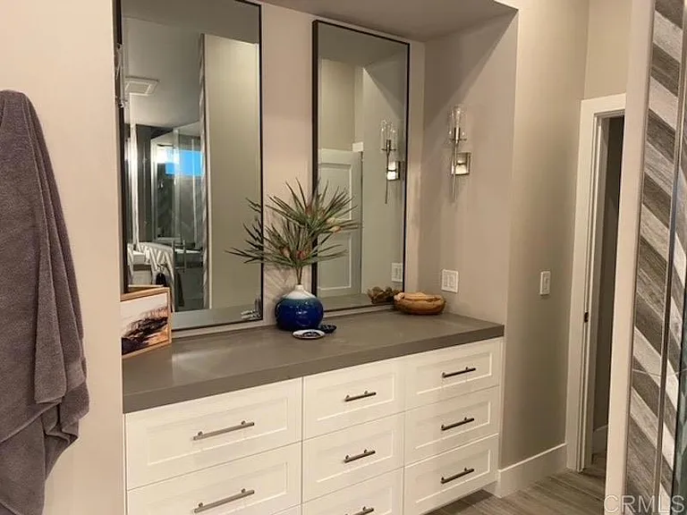 250 Avenida Monterey — Photo 4