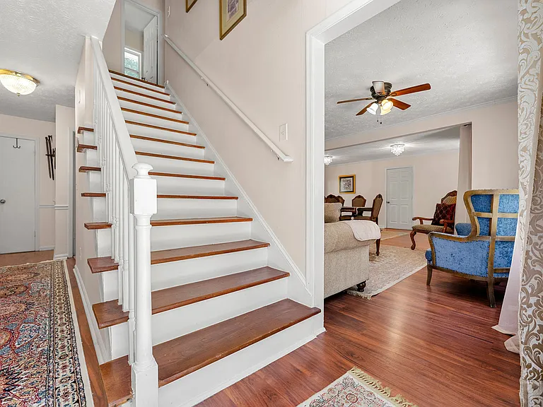 3266 Marlanta Dr — Photo 6