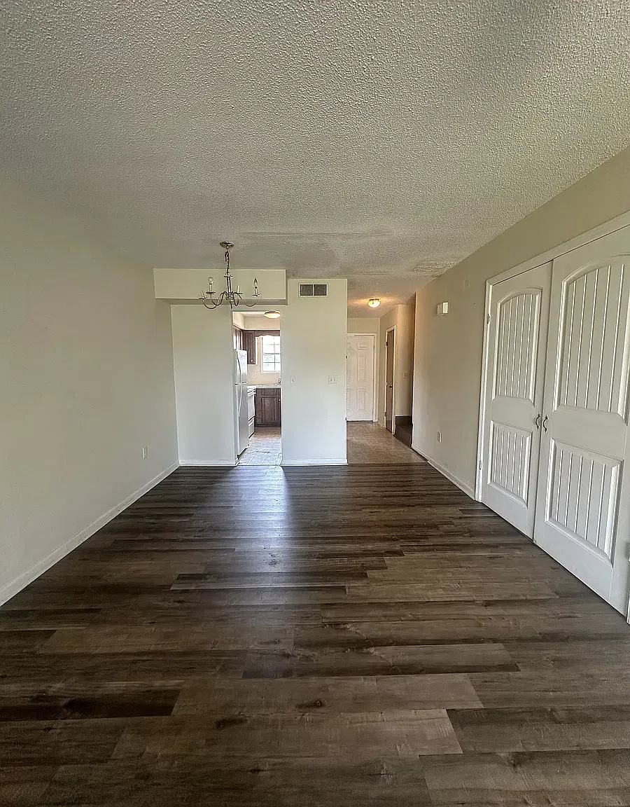 2 bed, 1.5 bath, 1000 sqft, $785 — Photo 4