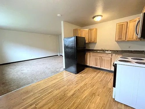 330 Flower St Photo 1