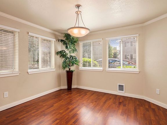 2nd image of 12044 100th Ave NE APT H101