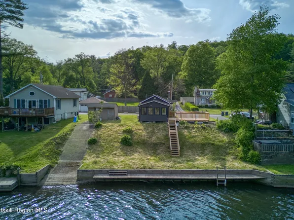 185 Esopus Creek Road, Saugerties, NY 12477