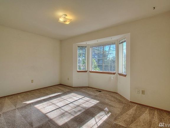 5th image of 11301 152nd St E