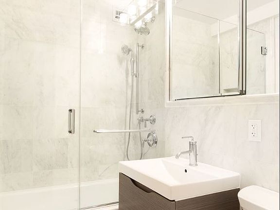 4th image of 520 E 72nd St APT 3J