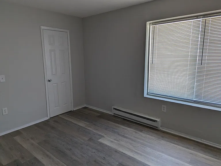 1615 Nottingham Ave #101 — Photo 8