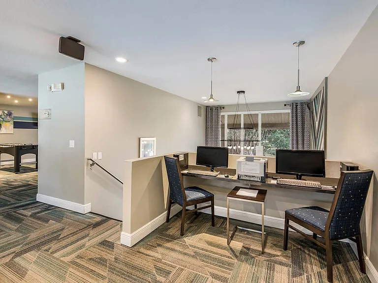 Sanford Landing Apartments — Photo 12