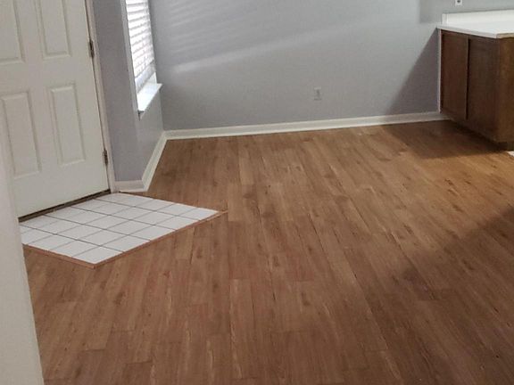 4th image of 100 Jackman St APT 107