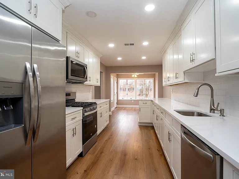 127 Kendall Rd — Photo 15
