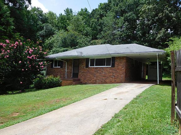 2nd image of 396 Virginia Pl SE