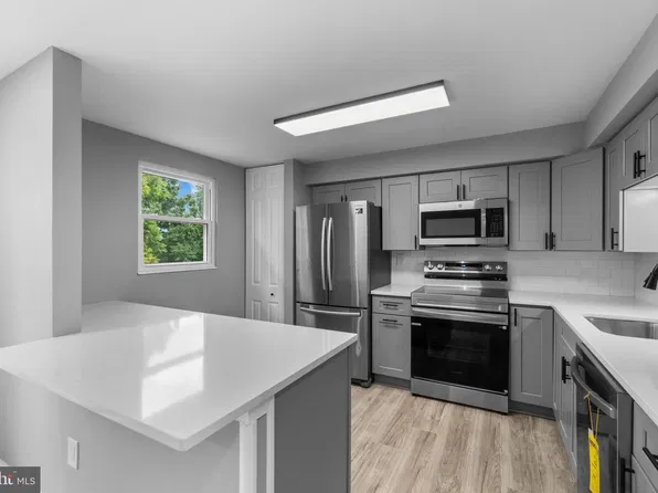 158 Spectator Ln, Owings Mills, MD 21117