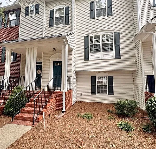 231 Village Square Dr — Photo 1
