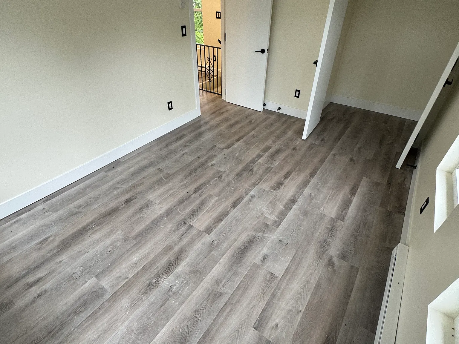 2 bed, $1,600 — Photo 3