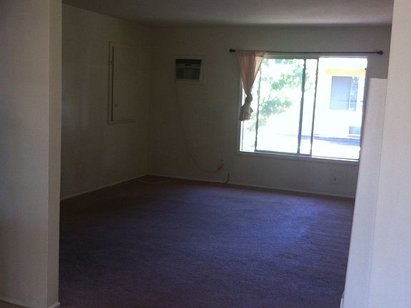 3rd image of 1589 Biscay Way APT C