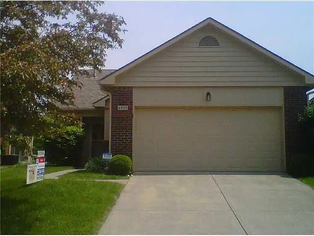 6935 Steinmeier Dr W photo 1