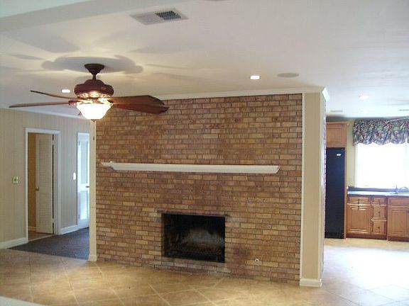 3rd image of 217 Hermitage Way