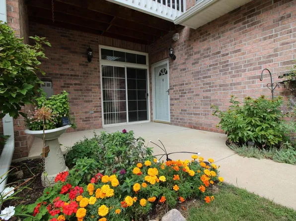 521 Westfield WAY #C, Pewaukee, WI 53072