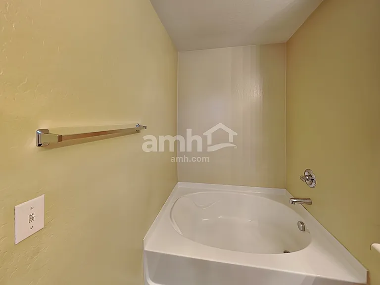 18522 W Legend Dr — Photo 16