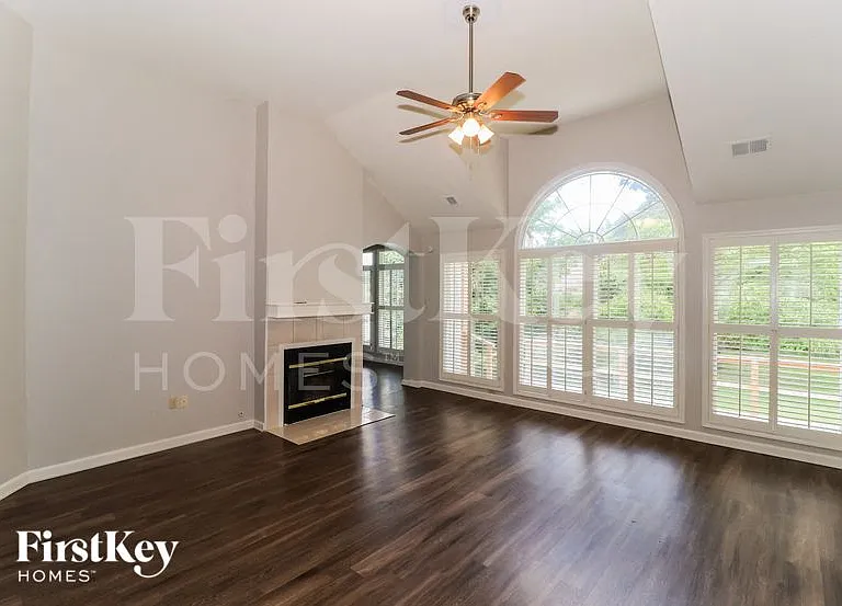 1816 Candle Ridge Cv — Photo 3