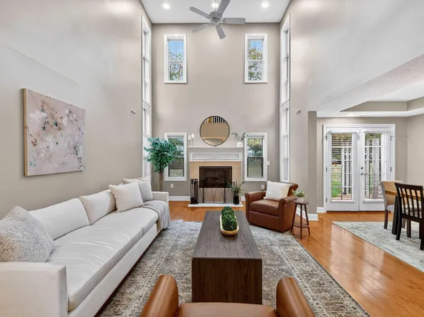 302 Zander Ln, Columbus, OH 43230