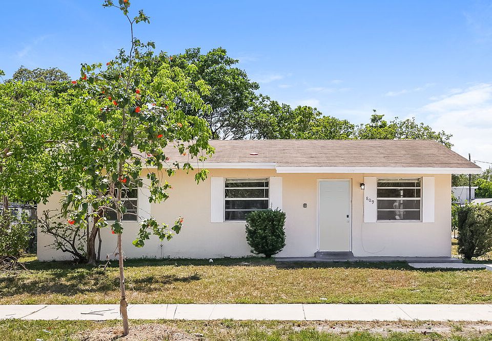 1st image of 809 NW 2nd Ave