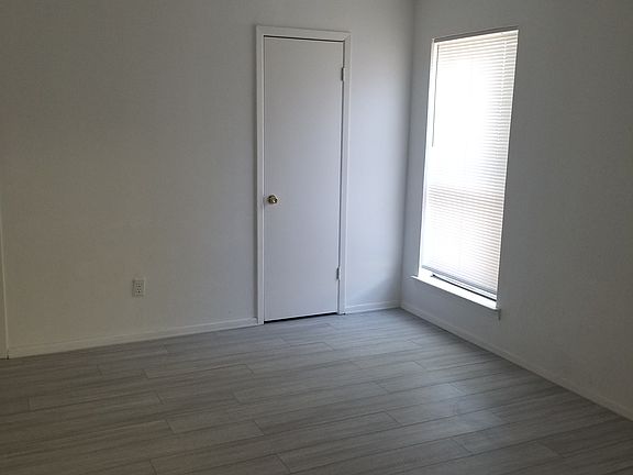 5th image of 5504 Sarasota Dr