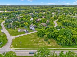 34 & 35 Cedar Creek Dr, McHenry, IL 60051