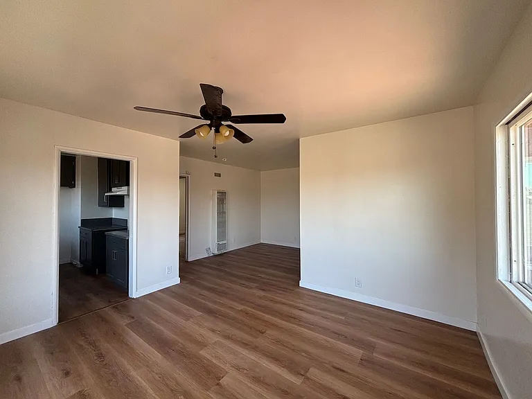 7102 Malabar St — Photo 5