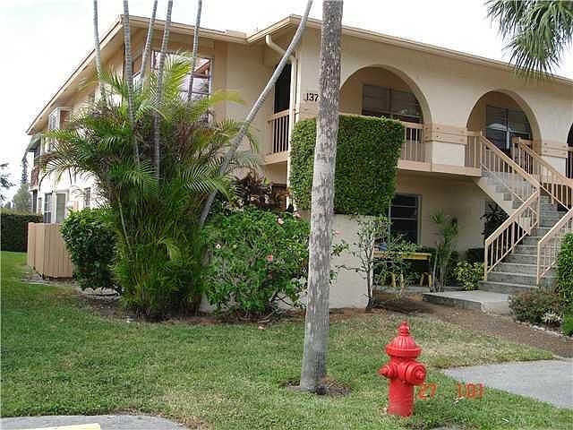 1st image of 13749 Date Palm Ct APT B