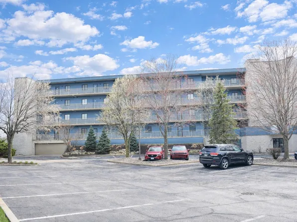 308 Outlook Cove Dr, La Porte, IN 46350