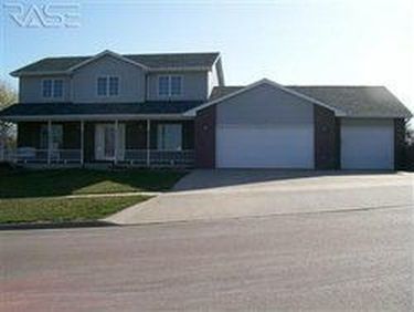 1102 Orleans Ave, Dell Rapids, SD, 57022
