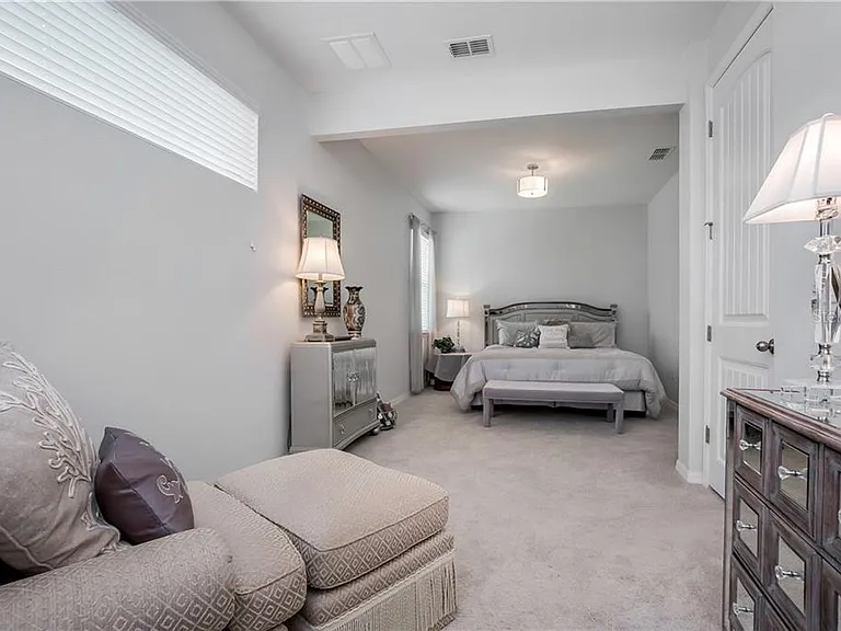 240 Volterra Way — Photo 7