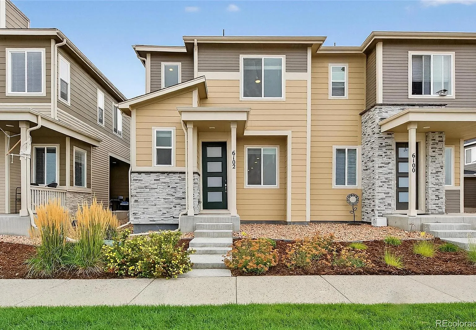 3 bed, 2.5 bath, 1577 sqft, $2,700 — Photo 1
