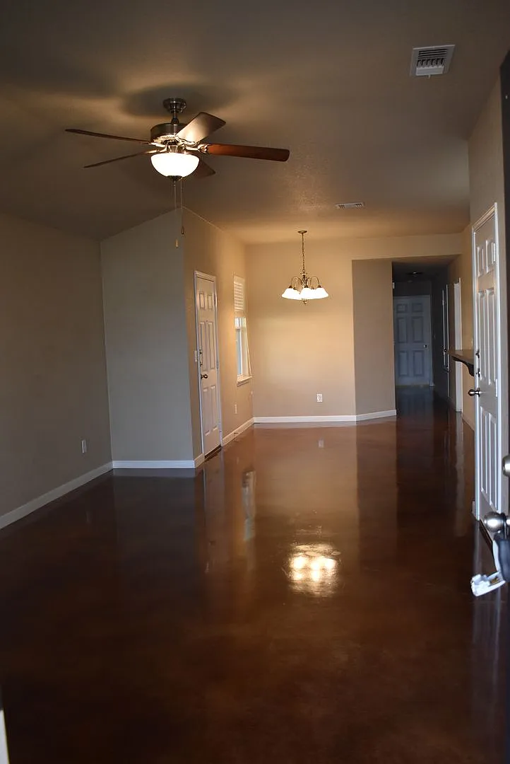 1905Yuron — Photo 3