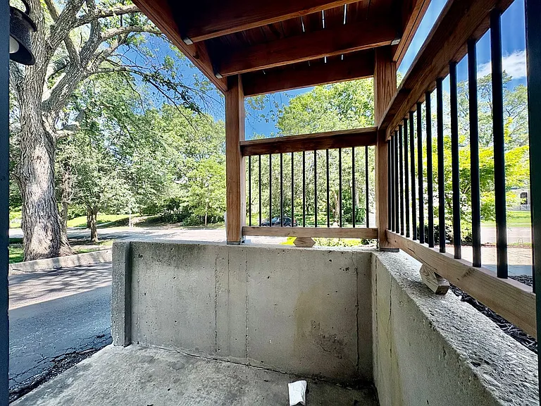 Warwick Gardens — Photo 14