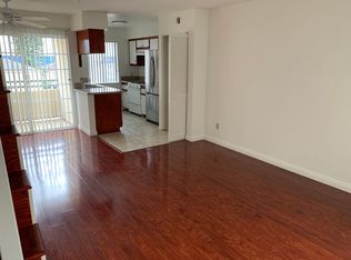 257 E Valencia Ave #102, Burbank, CA 91502