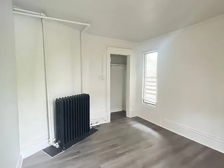 319 Franklin Ave — Photo 19