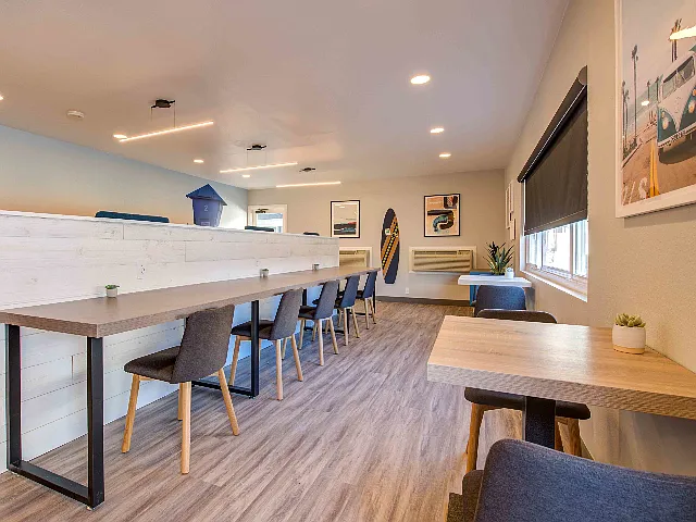 Breakpointe Coronado — Photo 10