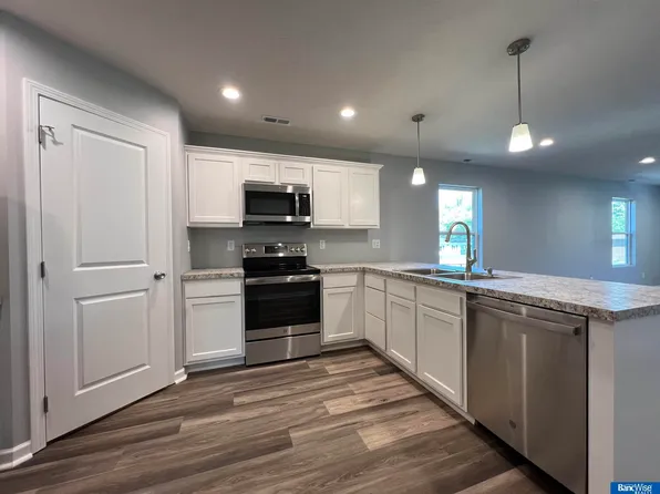 1105 Elk St, Beatrice, NE 68310